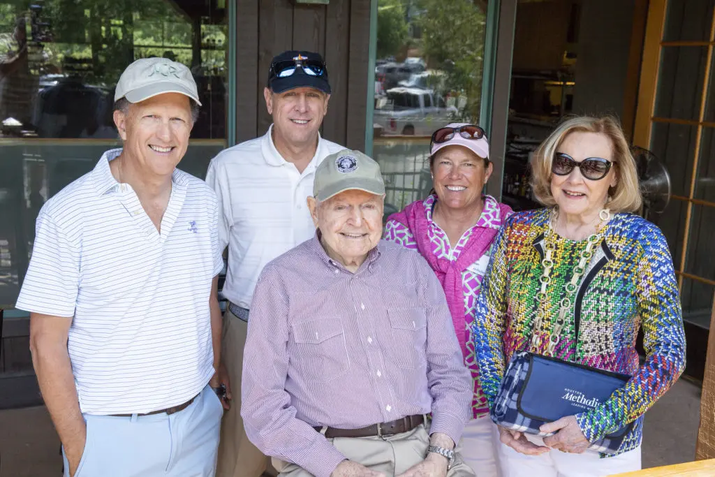 July 30, 2018

Houston Methodist Hospital

Tiehack House

Lunch at Aspen Golf Course

@mattpower