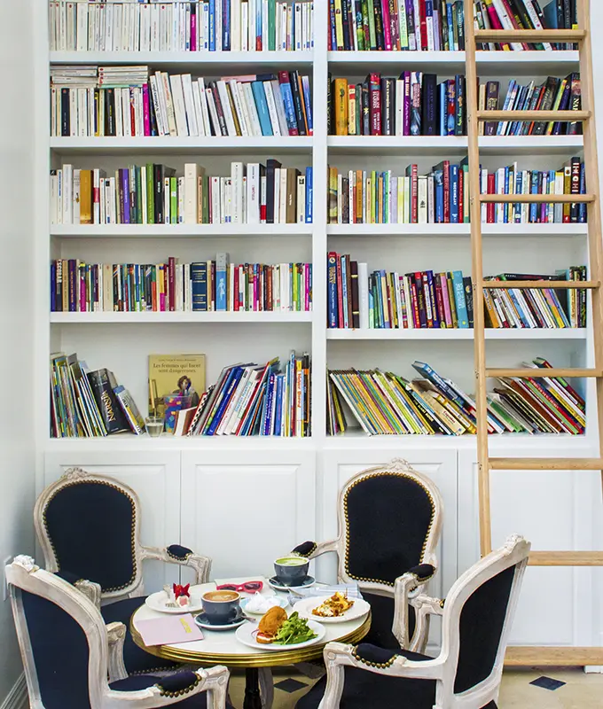 Café Poêtes is a charming place to while away an afternoon.