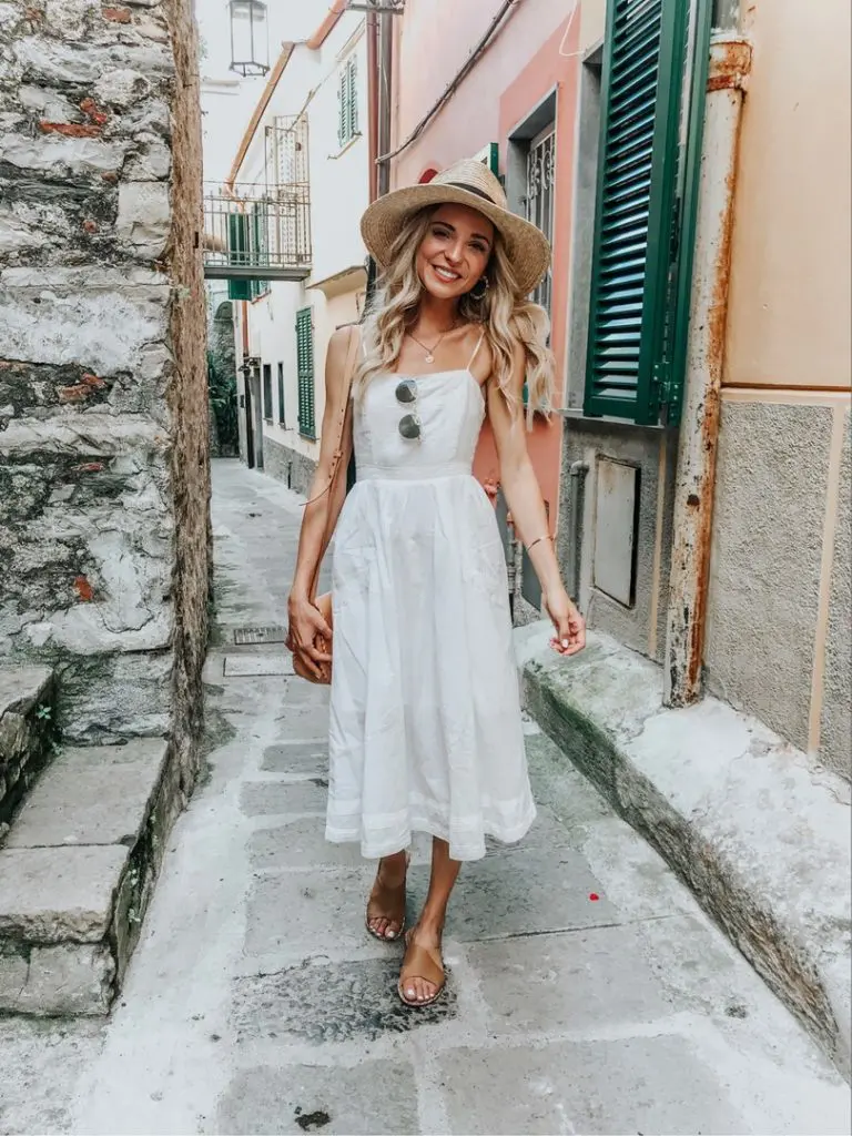 Fashion blogger Dani Austin