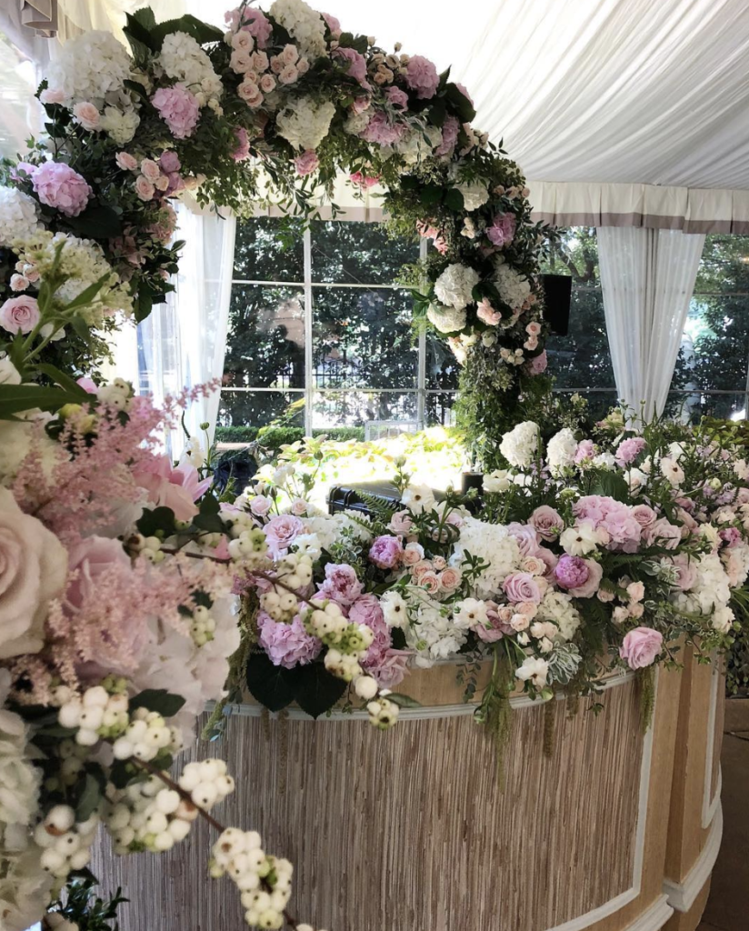 A DJ booth fit for a princess graced Madison McKinley Isner's baby shower. (@toddevents).