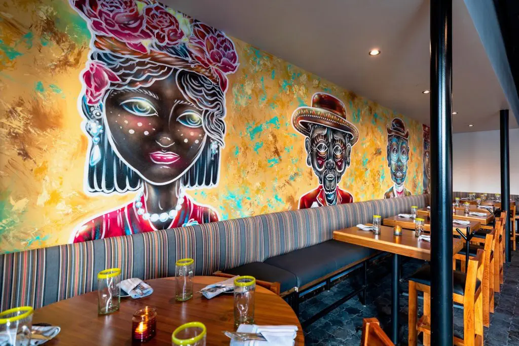 Vibrant art and colorful accents can be found throughout Vidorra. 