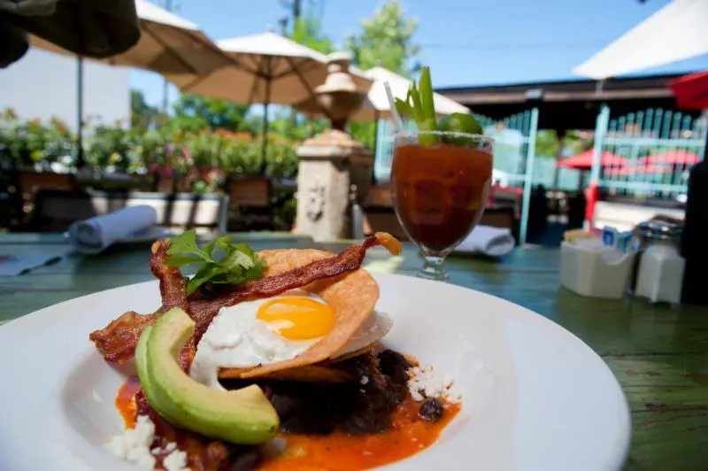 Tacos y Tortas will be open for breakfast, lunch, dinner and late-night. 