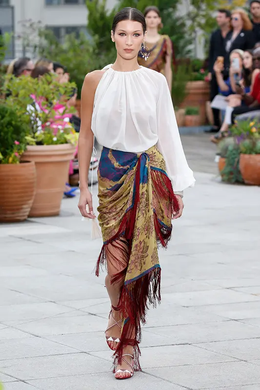 Oscar de la Renta spring summer 19 at New York Fashion Week.