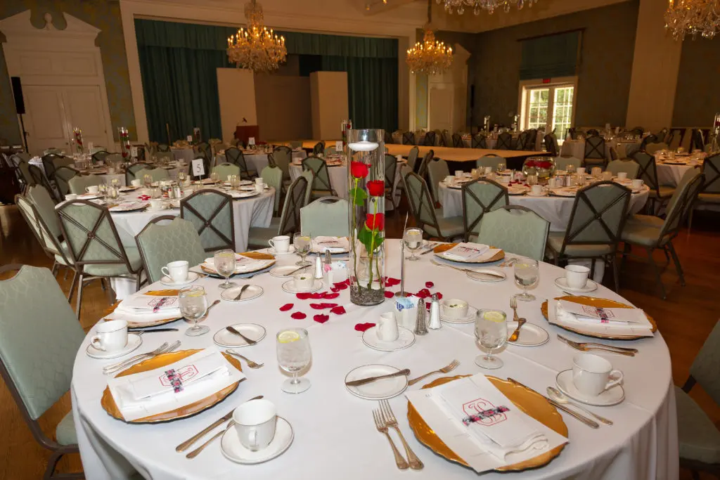 Junior League Elizabeth Anthony fashion fall luncheon