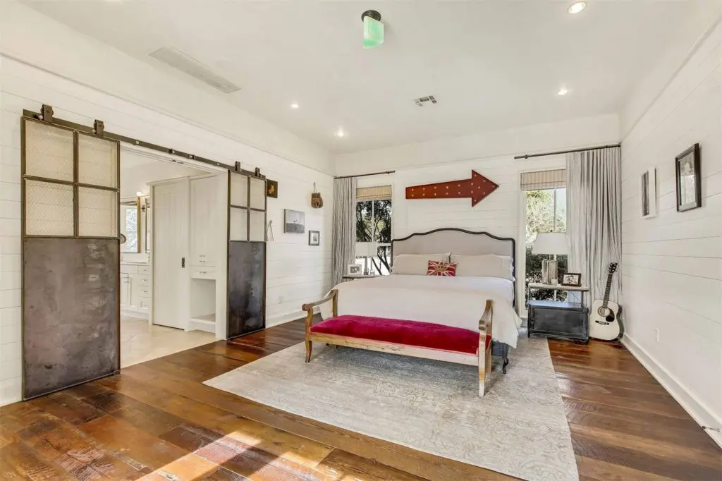 Unfortunately, Decker's interior design touches don't come with the mansion. 