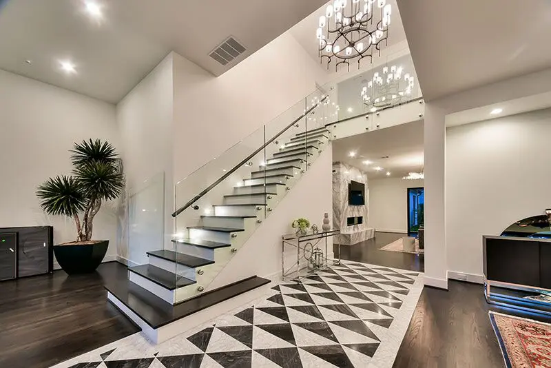 Stark, contrasting black-and-white tile makes the home at 5519 Lynbrook pop. 