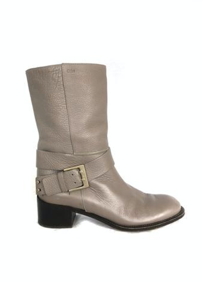 <a href=“http://www.thelittlebirdinc.com/collections/booties/products/chloe-booties”>Chloe Size 37.5 Booties, $525.00.</a>