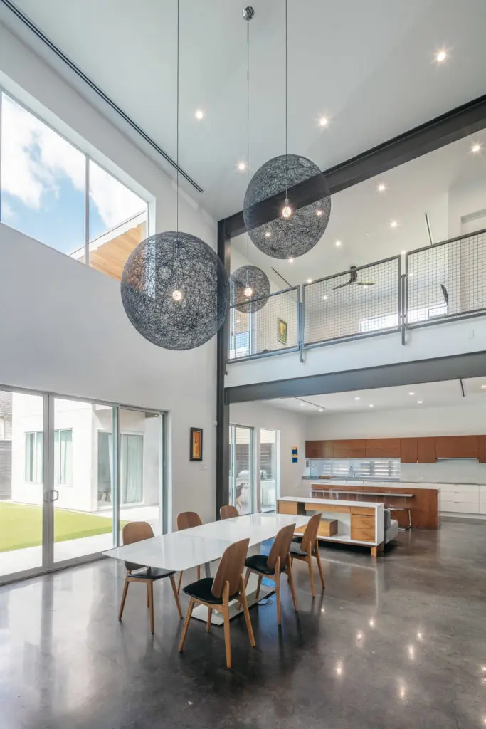 2171 University, Intexure Architects