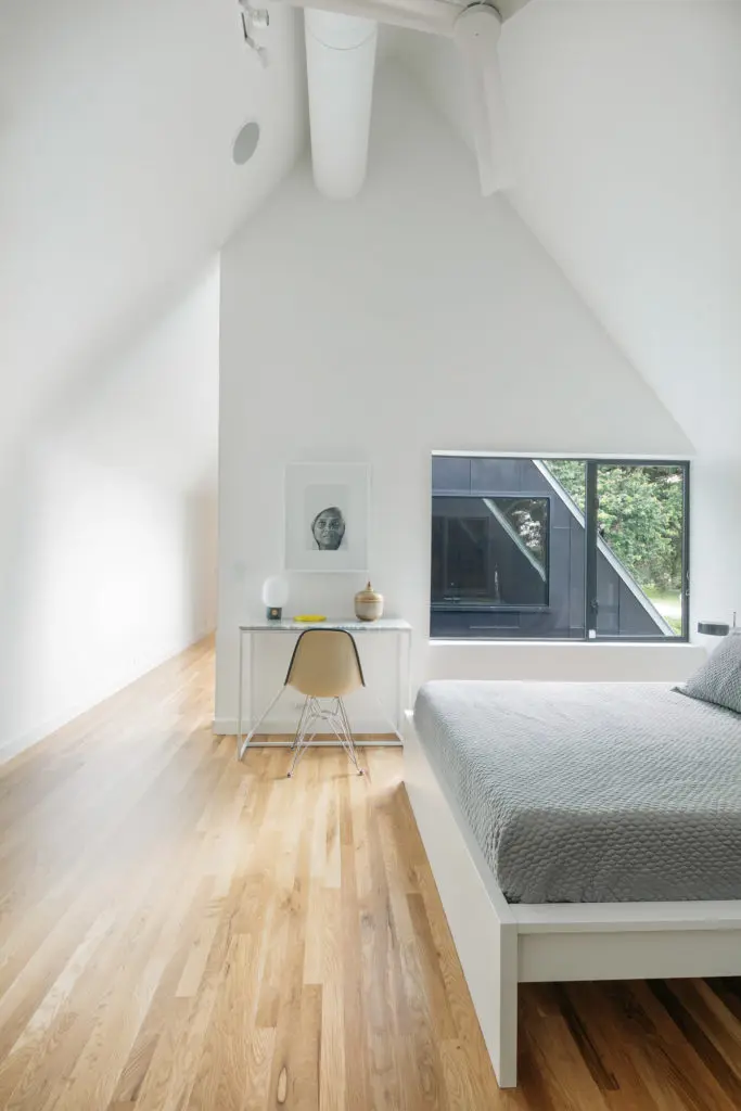 8913 Friendship, JT ARC Studio