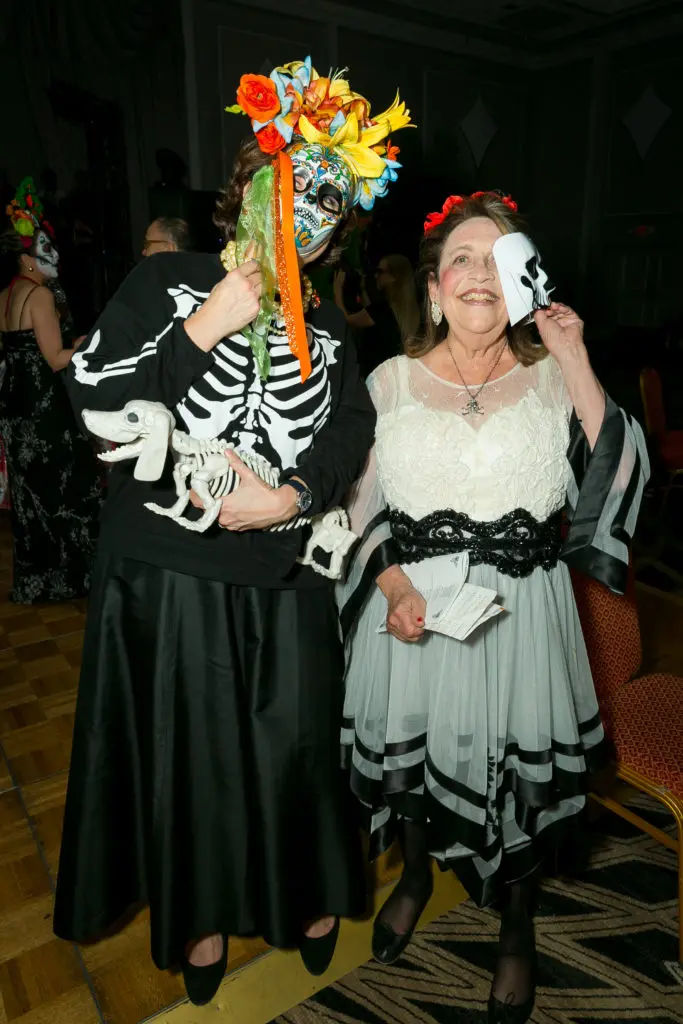 Rebecca Rabinow, Marilyn Oshman at Orange Show Gala 2018 (Photo by Emily Jaschke)