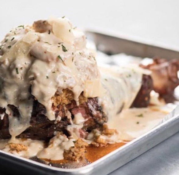 Snoop Dogg just showed Houston's Turkey Leg Hut some serious love.  