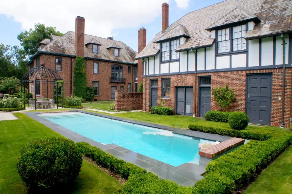Lanson B. Jones & Co. melds the outdoors with the rest of the house so everything fits — and looks like it's always belonged.