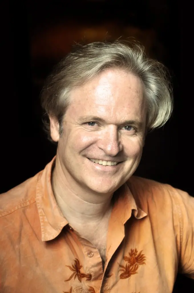 Lucion Traveling Light founder Bernard Duguay is based in Montreal but travels around the world to bring enchantment in public spaces on multiple continents.