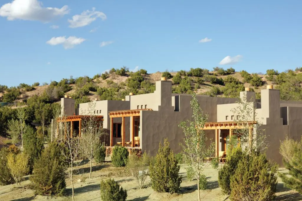 Sage smudging and adobe clay masks speak of New Mexico at Four Seasons Rancho Encantdao. (Photo by Four Seasons Rancho Encantado)