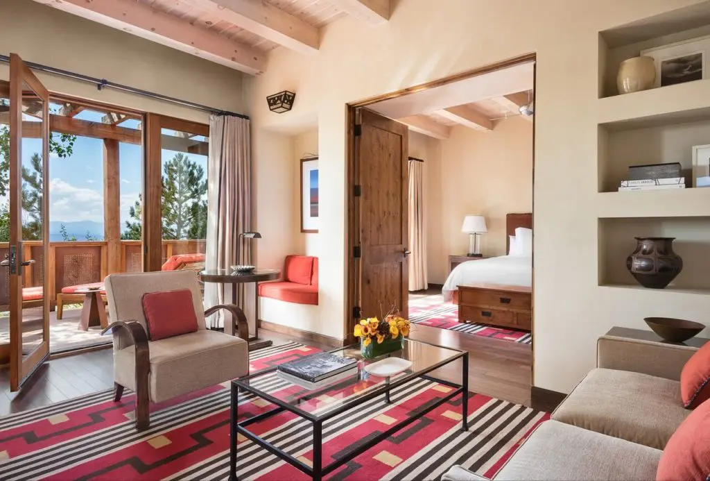 Rugged blends with revitalized at the Four Seasons Rancho Encantado. (Photo by Four Seasons Rancho Encantado)