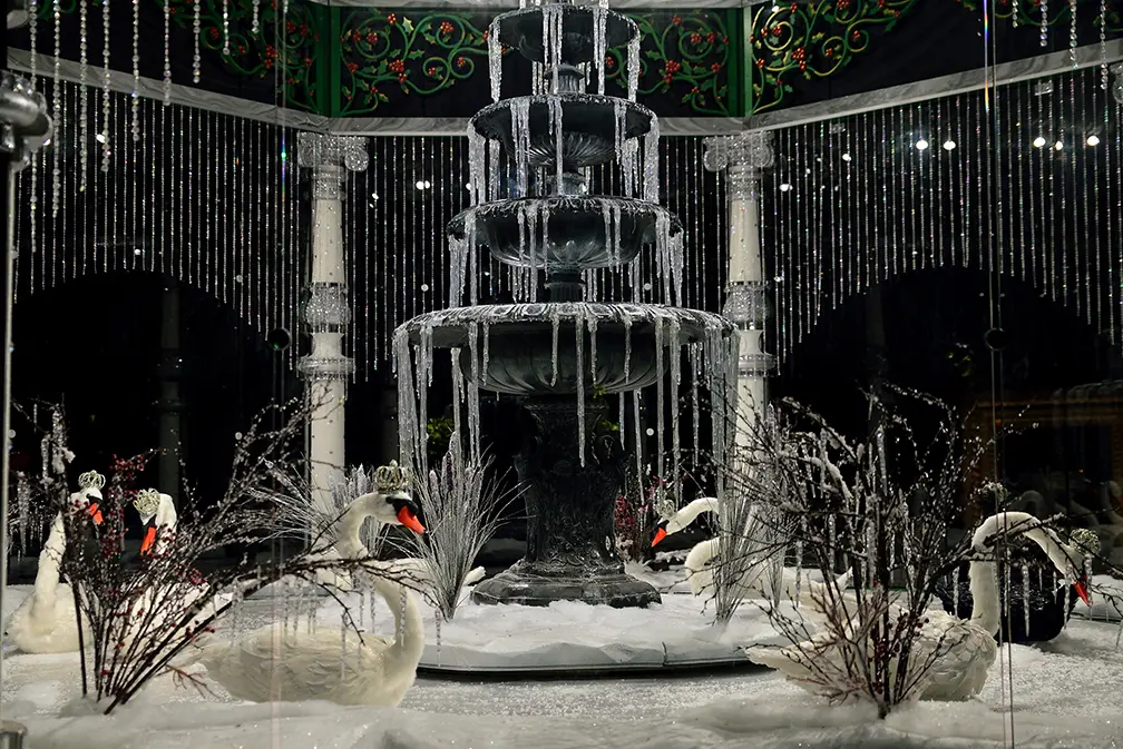 The Dallas Arboretum knows how to craft a magical winter scene.