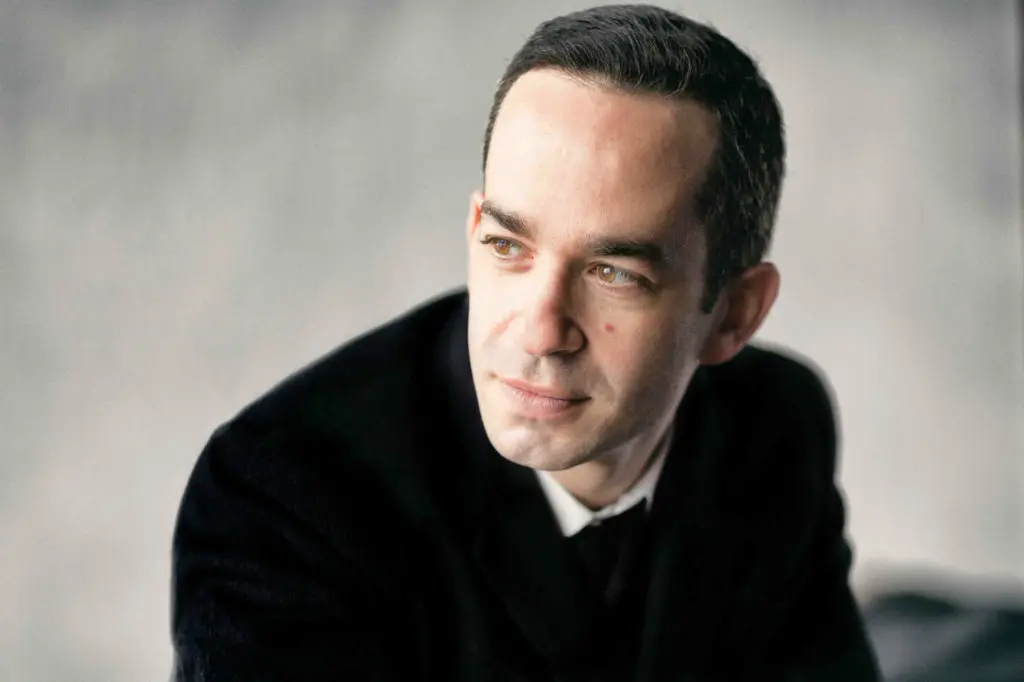 Inon Barnatan will solo on the piano Mozart just in time for Thanksgiving.
