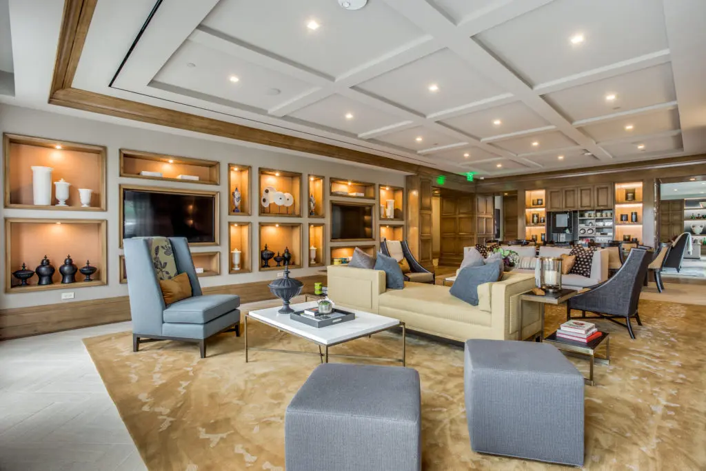The McKenzie puts Highland Park Village and the SMU campus within easy reach.