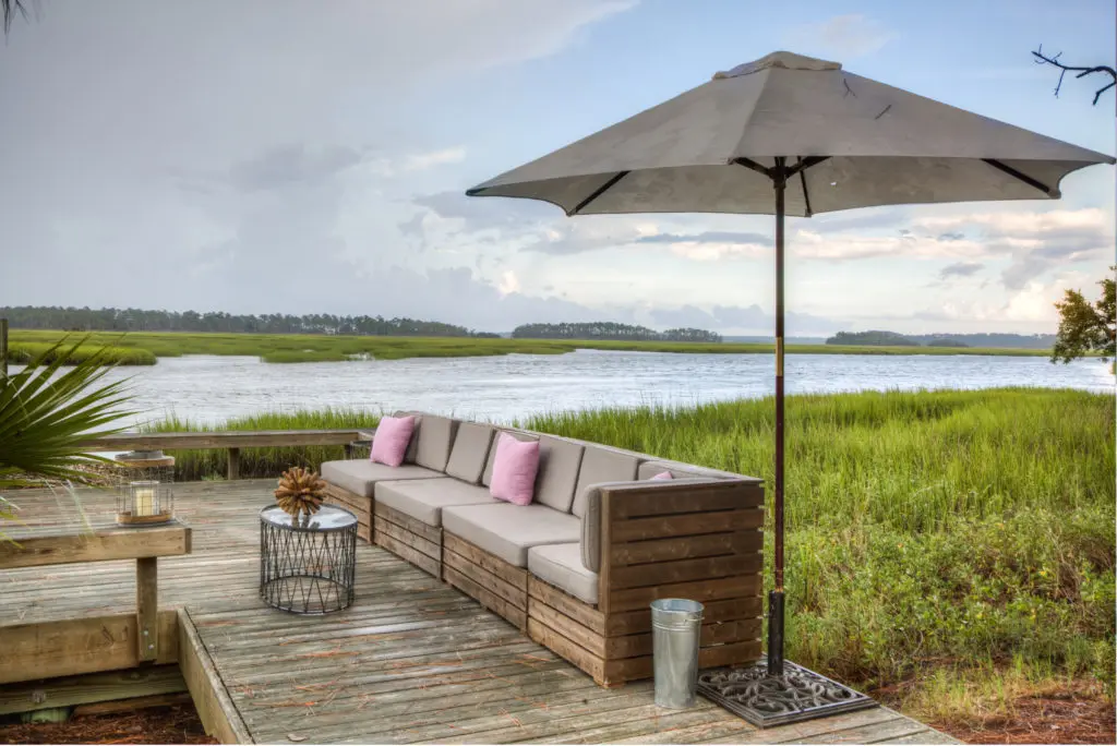 Real estate is available for those wanting to indulge in the stunning scenery year round. 