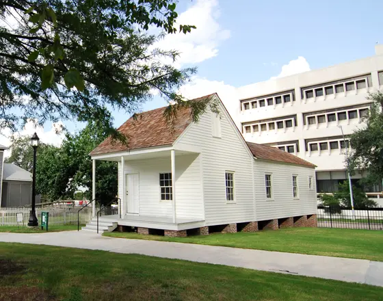 The 19th Century Fourth Ward Cottage was used as a rental house from 1883 to 2001. 