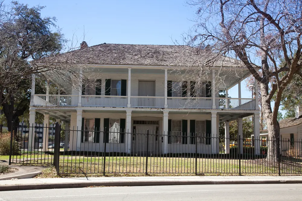 Dating back to 1847, the remarkable Kellum-Noble House is the oldest surviving building that was constructed in Houston. 