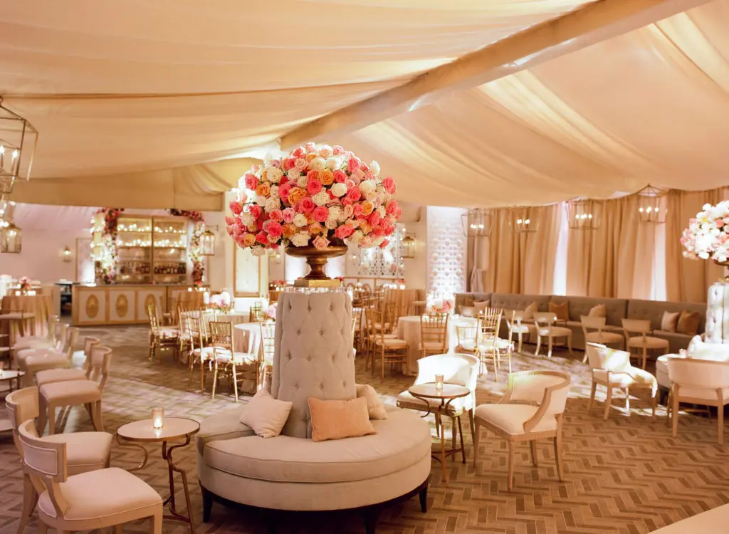 Candles and golden lanterns add a warm glow (Photo by Liz Banfield)