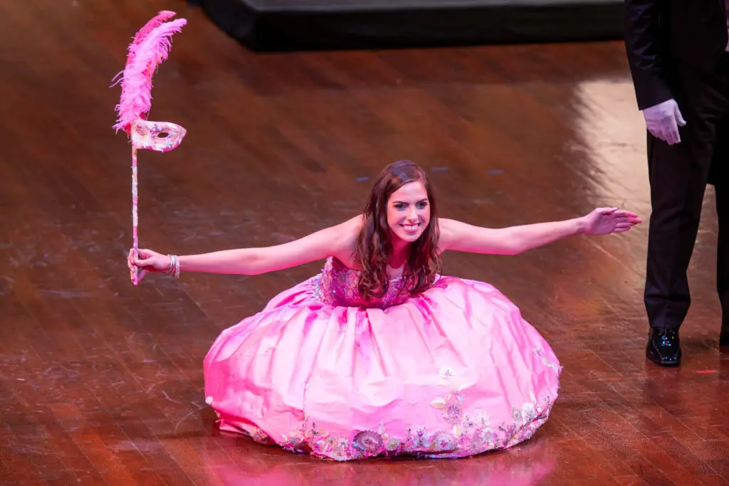 Duchess Melissa Estrada succeeds with the Texas bow celebrate the Knights of Momus Fiesta de Momus at The Grand 1894 Opera House in Galveston. (Photo by Michelle Watson/CatchlightGroup.com)