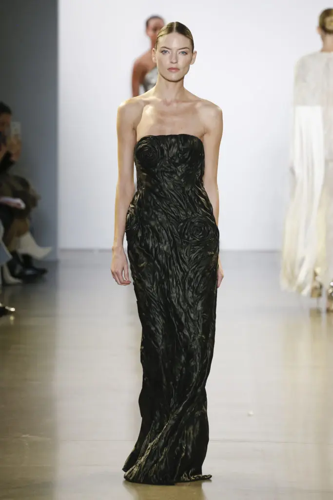 Cong Tri black rose patterned evening gown (Photo by Cong Tri)