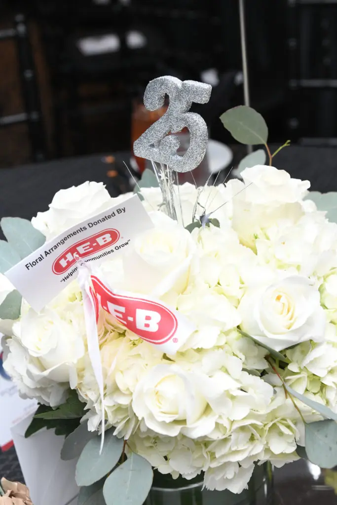 Florals donated by H-E-B  at El Centro  de Corazón luncheon (Photo by Daniel Ortiz)