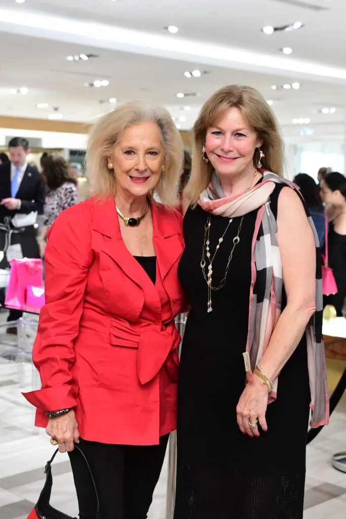 Mary Ann McKeithan, Cheryl Byington  (Photo by Daniel Ortiz)