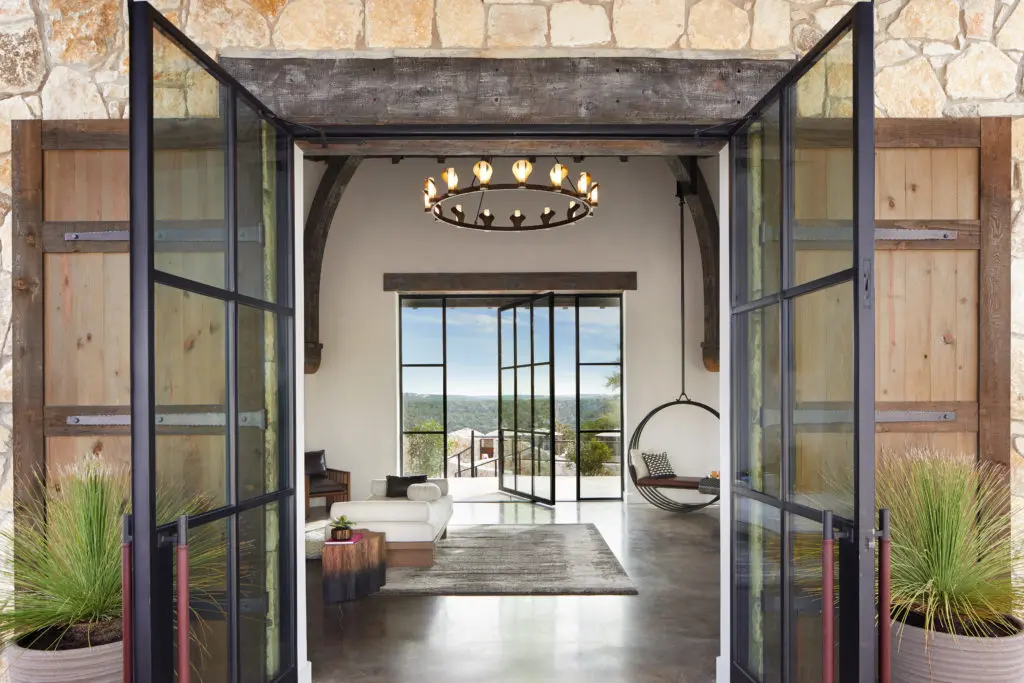 The new arrival center at Miraval Austin speaks to the sophisticated stay ahead. (Photo by James Baigrie for Miraval Austin)