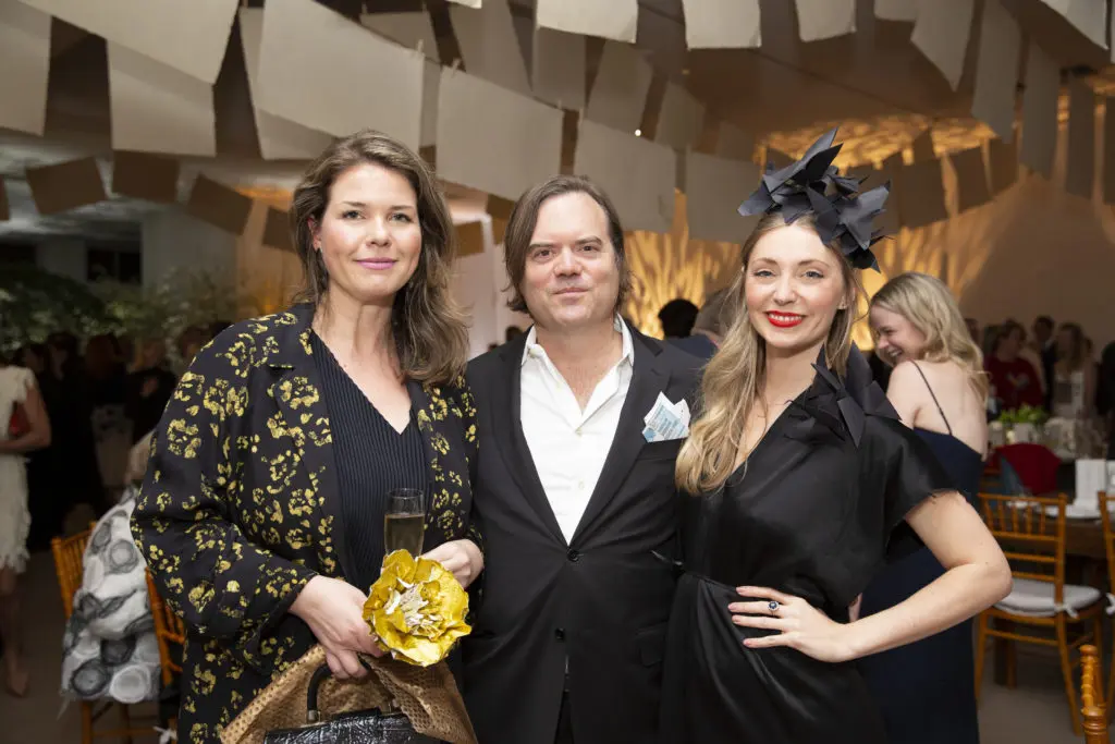 Jessica Phifer, Barry Young, Katharine Barthelme at Studio Menil's Paper Ball (Photo by Jenny Antill Clifton)