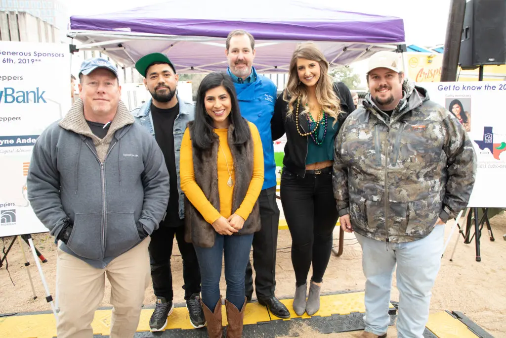 Judges Kevin Strickland, Donkeeboy, Cathy Hernandez, Craig Lindstrom, Danielle Dubois, Grant Pinkerton at the Casa de Esperanza Young Professional's chili cookoff at Kirby Ice House. (Photo by Meredith Flaherty Photography)