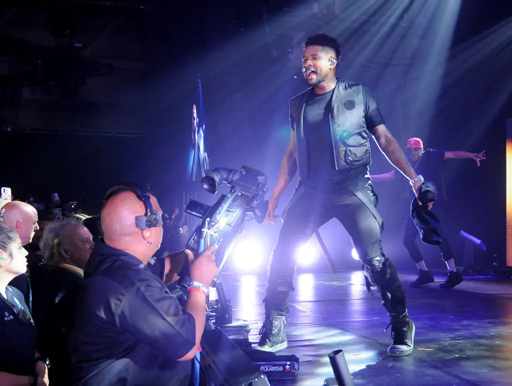 Usher on stage at the San Luis Salute  in Galveston.  (Dave Rossman Photo)