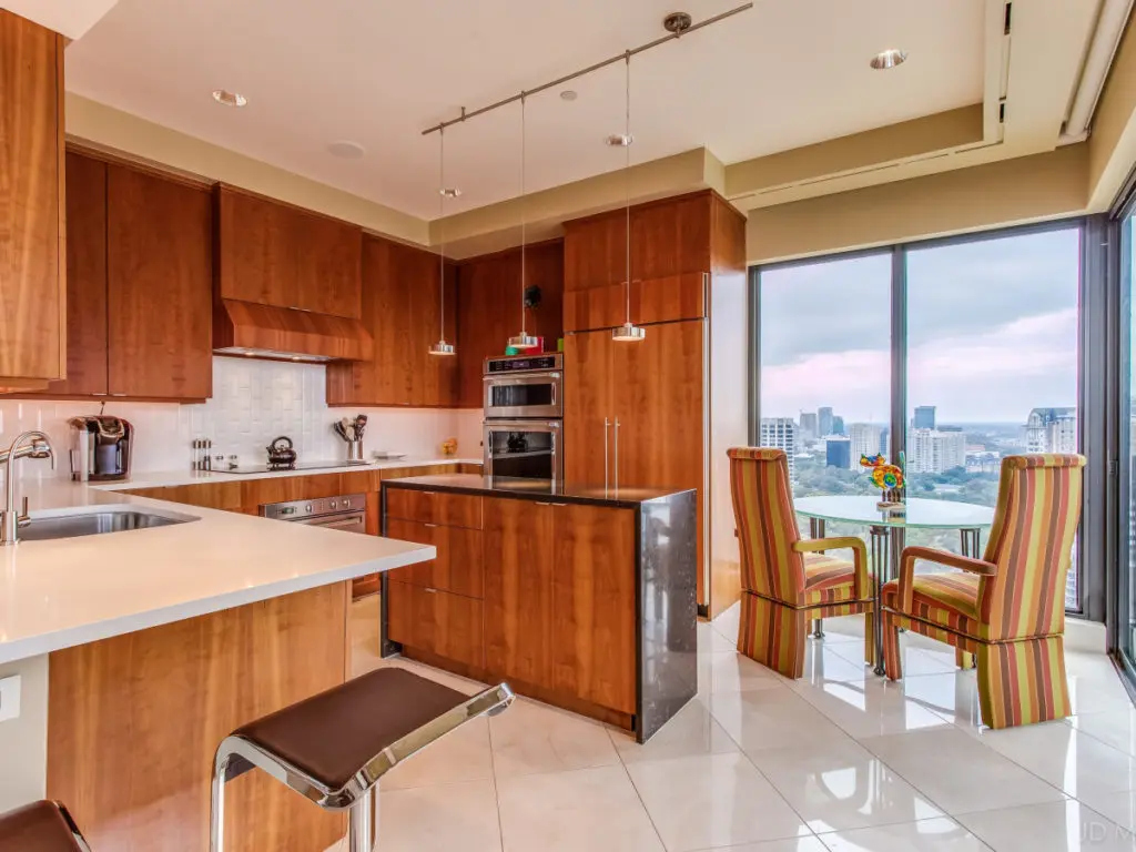 The 24th floor of the Warrington has spectacular views. (Photo by Turtle Creek Association)