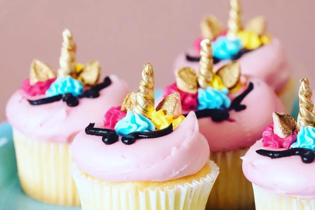 Magical Dessert Bar is all about unicorns. 