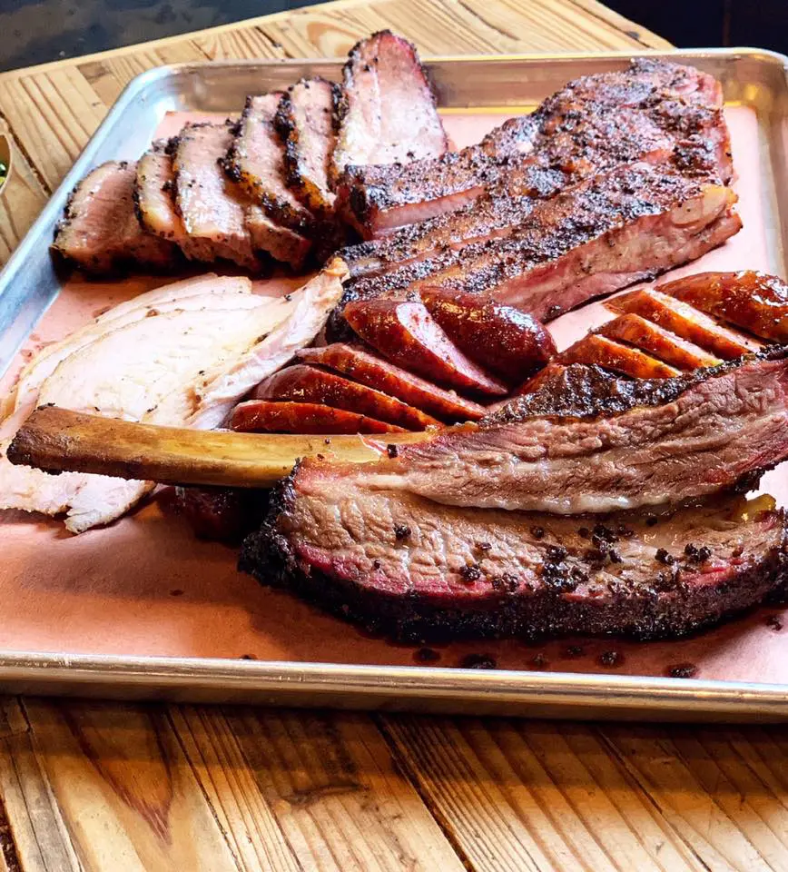 The Pit Room cooks up smokin' good barbecue.