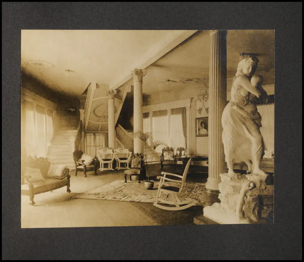 Coppini’s lost sculpture, "Victims of the Galveston Flood," in the Texas Building, St. Louis World’s Fair, 1904. (Courtesy Missouri Historical Society, St. Louis)