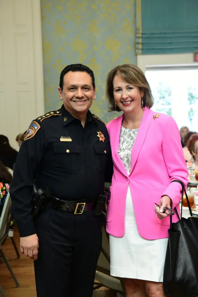 Sheriff Ed Gonzales, Ileana Treviño at the Cherish Our Children International luncheon. (Photo by Daniel Ortiz)
