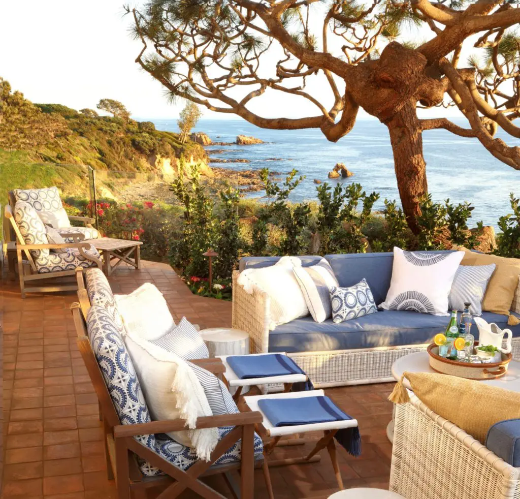 The back patio of the home in Corona del Mar designed by Bill Stubbs for a couple from San Antonio. (Courtesy William W. Stubbs & Associates)