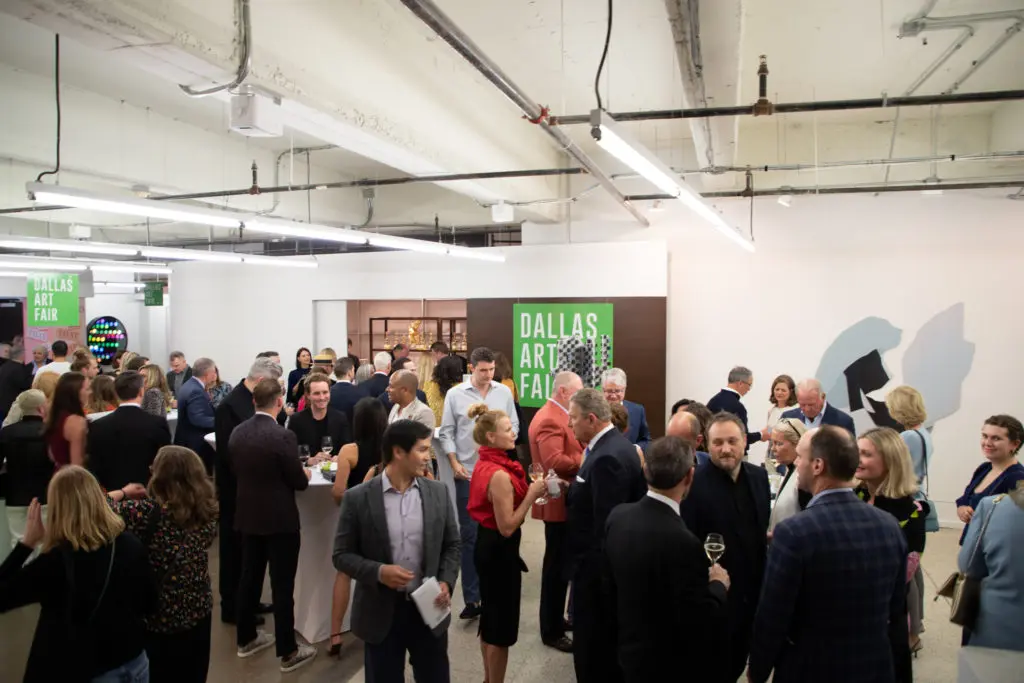 The well-heeled crowd at the opening preview party for the Dallas Art Fair. (Photo by Exploredinary)
