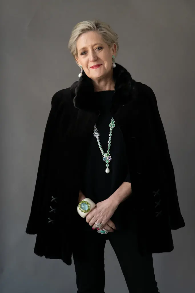 Fourth generation Australian jeweler Margot McKinney swings through Houston on a wave of pearls and colored gemstones.