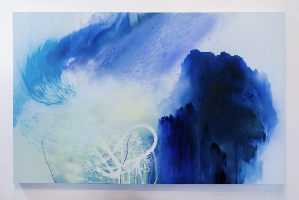 Falon Mihalic's "In My Dreams I Fly Over Water," 2016 (Sabine Street, Studio 108)