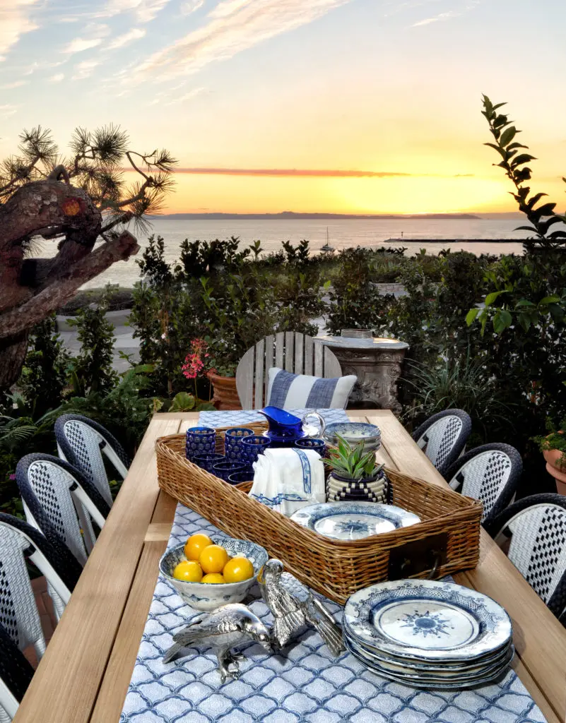 Sunset on the back overlooking the Pacific Ocean at the Corona del Mar home designed by Bill Stubbs for a couple from San Antonio.