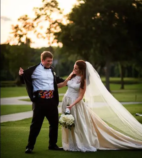 A Cinco de Mayo wedding for Emily and Andrés Mass at Houston Country Club in spring of 2019 attended by more than 500 guests.(Photo by Chris Bailey )
