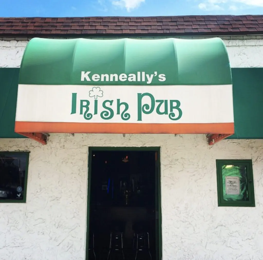 At Kenneally's, trivia and pizza go hand in hand. 