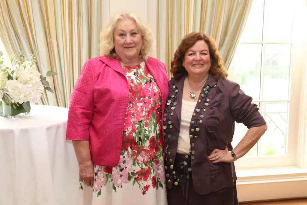 Trish Greaser, Carolyn Moody Drake at the  PARTNERS luncheon benefiting the Cizik School of Nursing at UTHealth. (Photo by Priscilla Dickson)