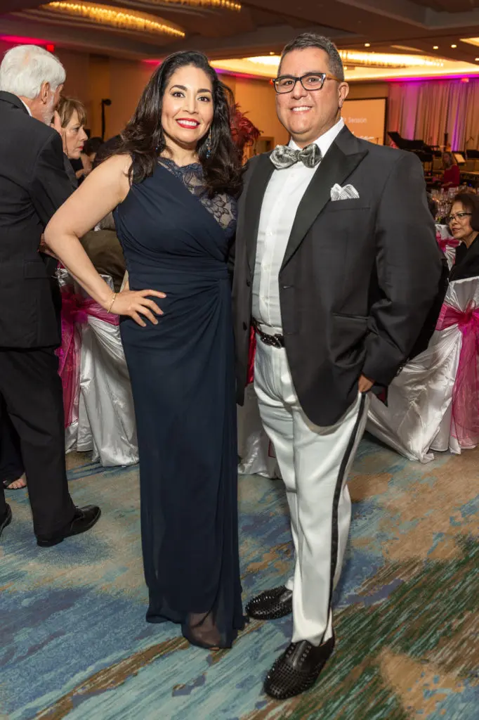 Enid Sanchez, Dr. Roland Maldonado at the Virtuosi of Houston gala. (Photo by Fulton Davenport/PWL Studio)