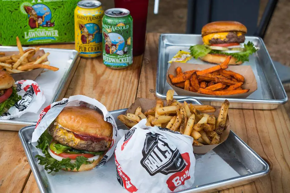 Burgers at Balls Out were basic, New York diner-style. 