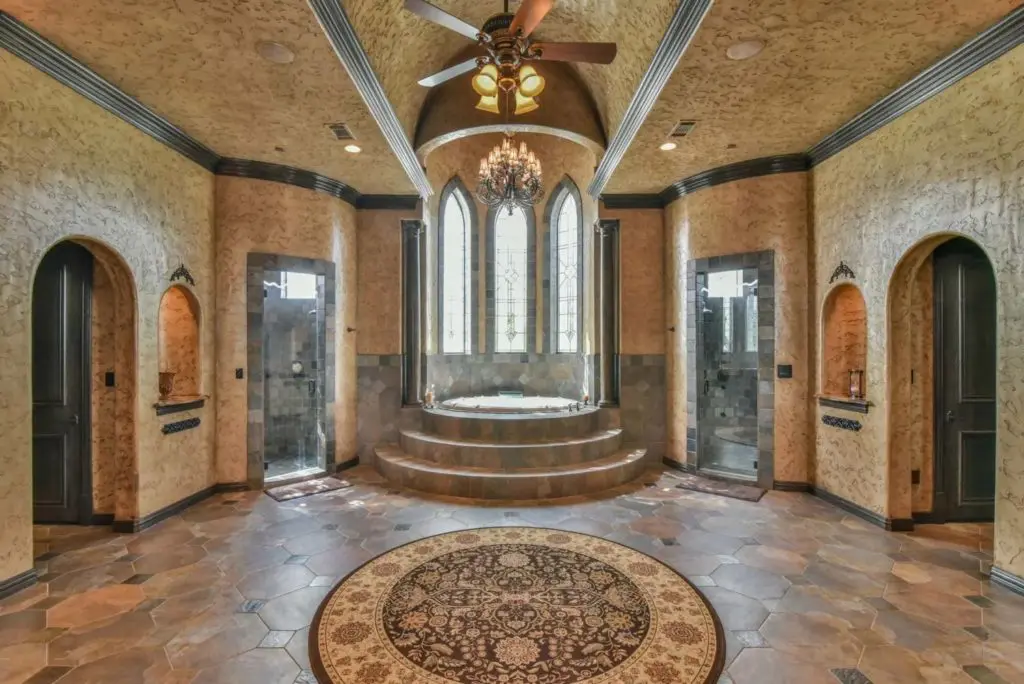 Bathing does not need to be this ornate. (Photo by Concierge Auctions)